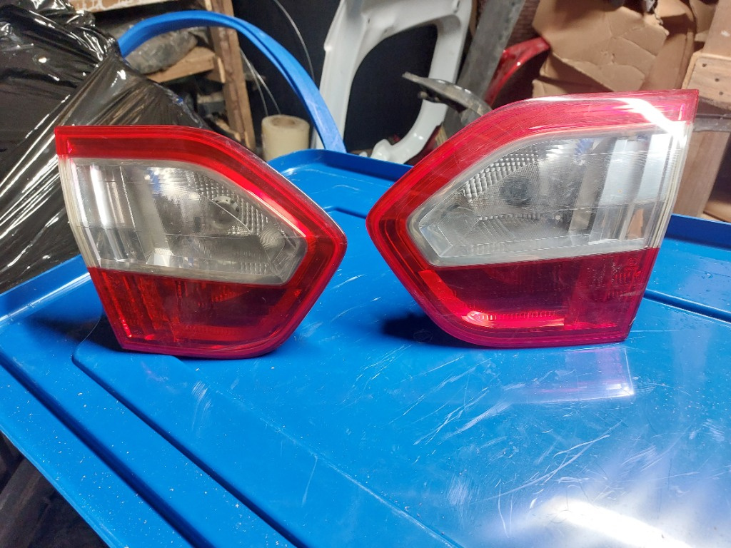Lampa stop stânga haion Renault Fluence cod 265550041R