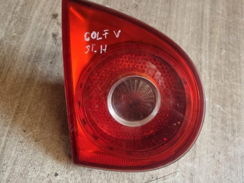 Lampa stop stanga haion VW Golf 5