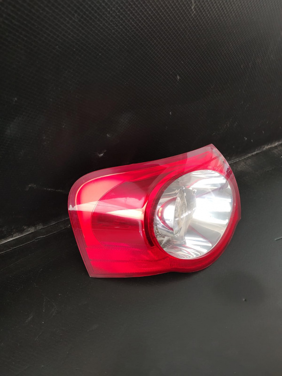 LAMPA , STOP ,STANGA , LED VW PASSAT B6 COD 3C9945095C FACTURA SI GARANTIE