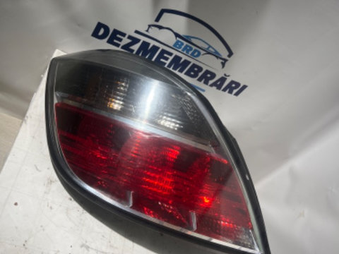 Lampa Stop stanga Opel Astra HBenzina - 13222324 (2004 - 2010)