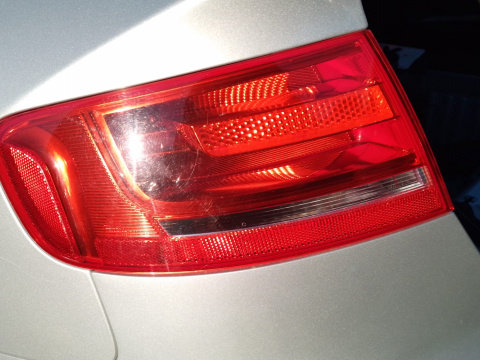 Lampa stop stanga pe aripa Audi A4 B8/8K [2007 - 2011] Sedan 4-usi 2.0 TDI MT (143 hp) LOCATIE H1 R4 P5