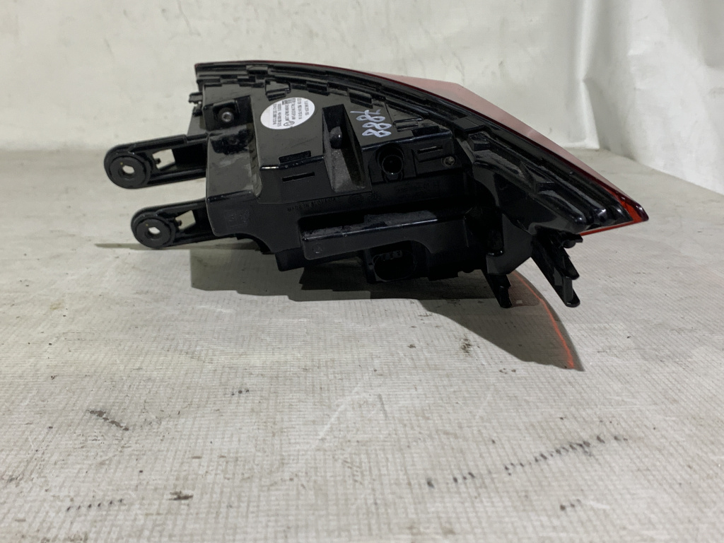 Lampa stop stanga pe aripa, Skoda Enyaq,