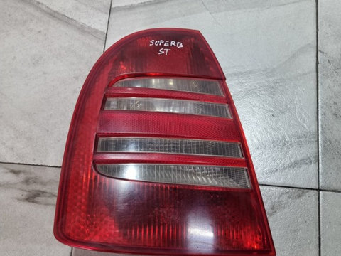 Lampa stop stanga Skoda Superb