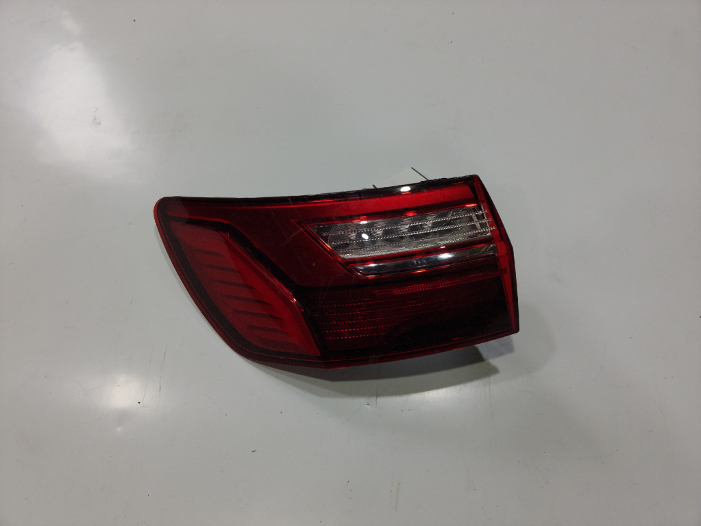 Lampa stop stanga spate pe aripa cu led Audi A4 B9
