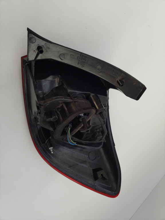 Lampa stop stanga spate pe aripa Dacia S