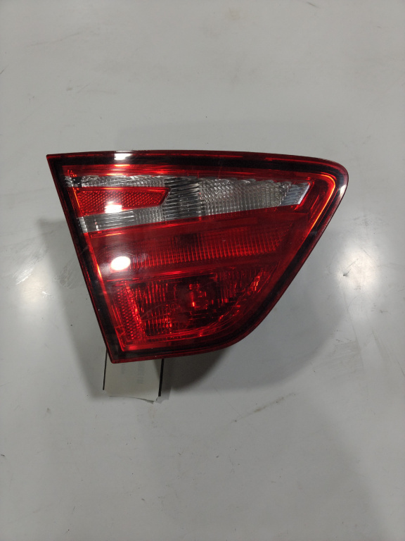 Lampa stop stanga spate pe haion Seat Toledo Iv an 2015 cod piesa 6JH945093E