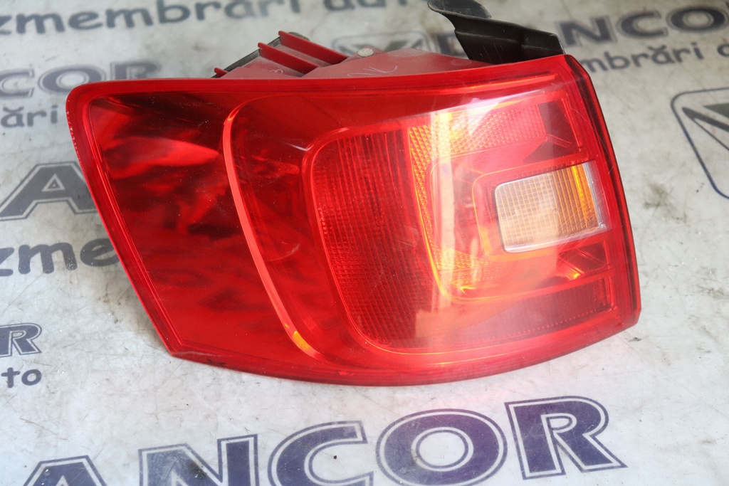 LAMPA STOP STANGA VOLKSWAGEN JETTA AN 2011