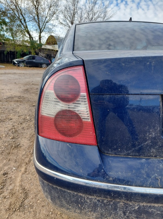 LAMPA STOP STANGA VOLKSWAGEN PASSAT B5.5 , AN 2001