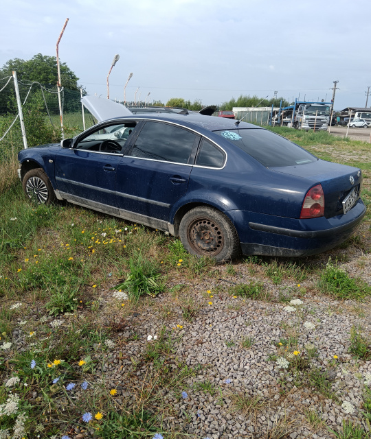 Lampa / Tripla stop dreapta pe aripa Volkswagen VW Passat B5.5 [facelift] [2000 - 2005] Sedan