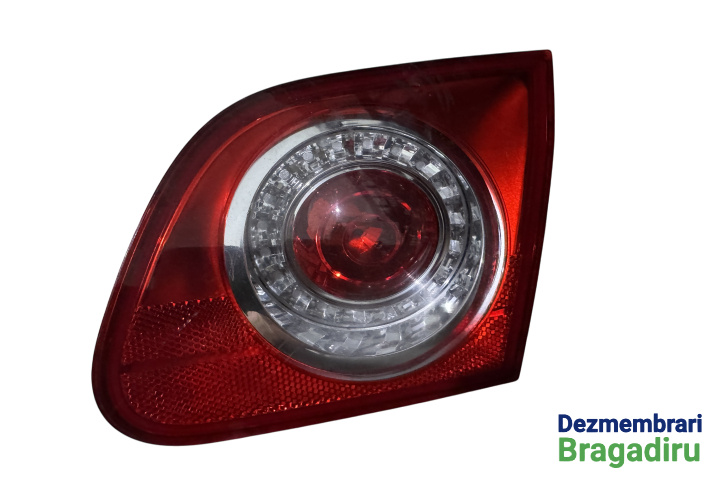 Lampa / Tripla stop dreapta pe capota portbagaj Co