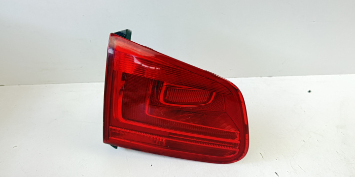 Lampa / Tripla stop dreapta pe haion 5N0945309 Vol