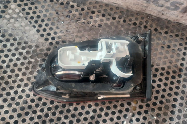 Lampa / Tripla stop stanga pe haion Volkswagen VW Golf 7 [2012 - 2017] Variant wagon 5-usi 1.6 TDI BlueMotion MT (110 hp)