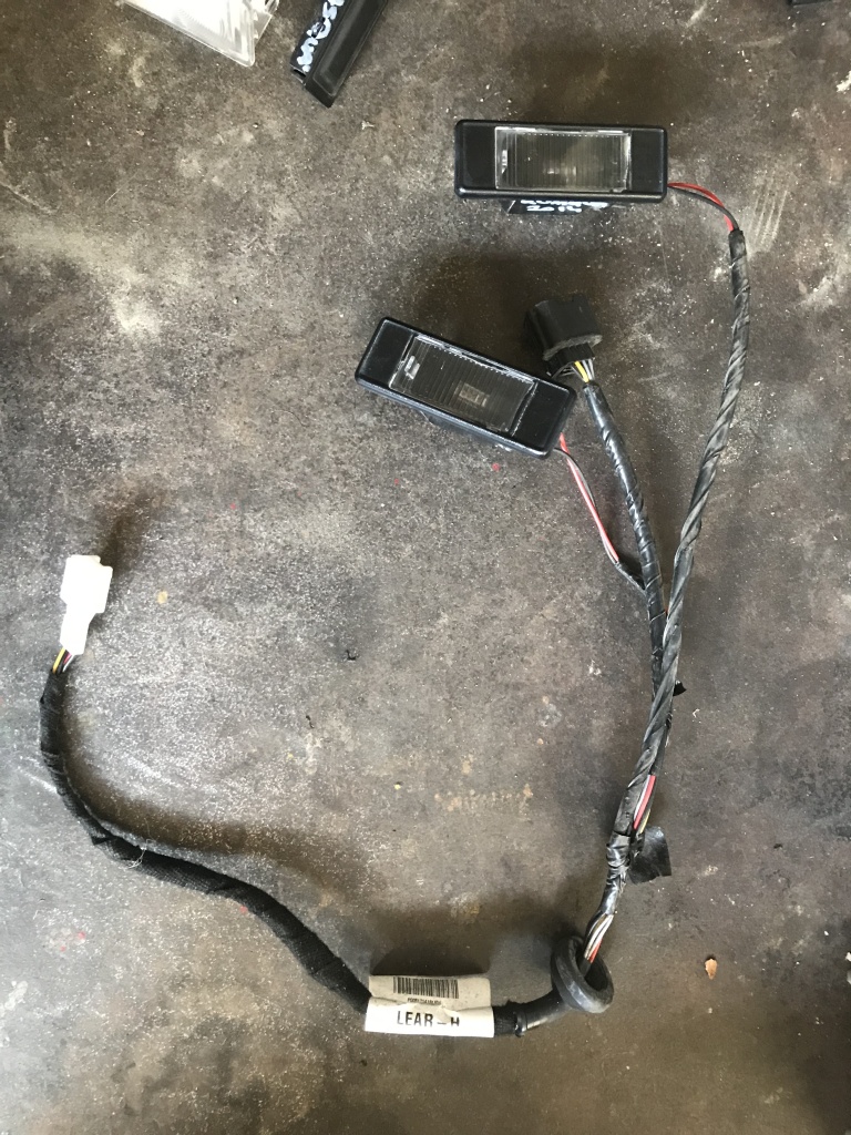 Lampi haion numere Nissan Qashqai 2014