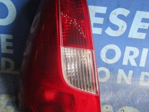 Lampi spate Dacia Logan 2006; 8200498396 (fisurata)