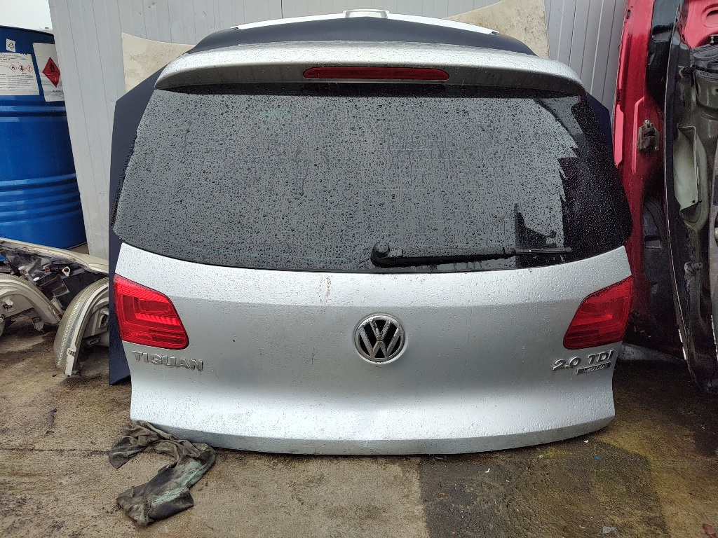 Lampi/stopuri stanga/dreapta haion tiguan facelift