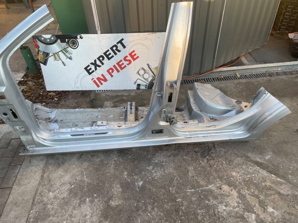 Laterala stanga stalp prag vw golf 6