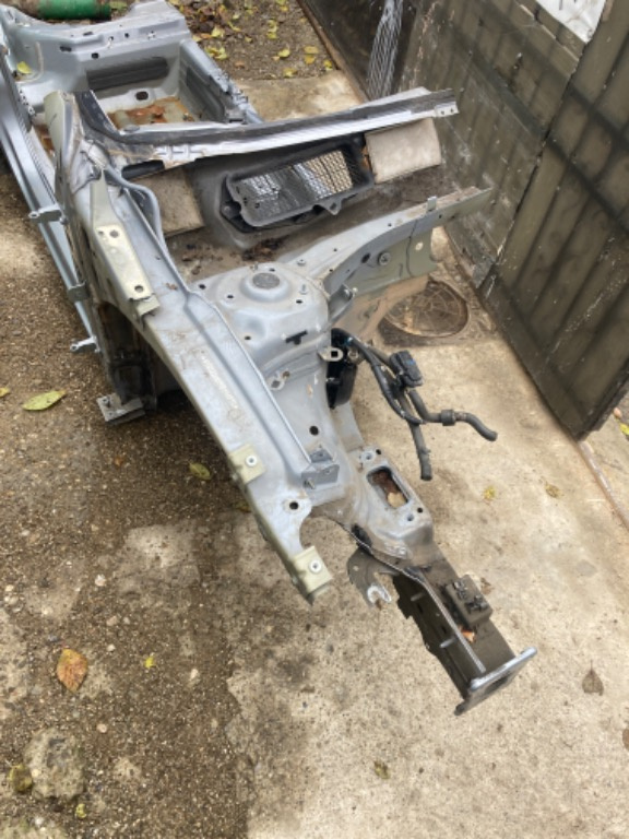 Lonjeron contra aripa dreapta vw passat b8 an 2019