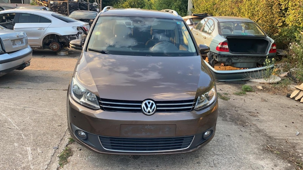 Lumini de zi Volkswagen Touran 2013 Monivolum 1.6