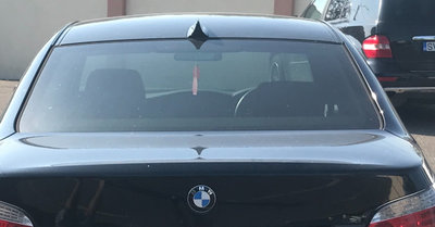 Luneta BMW E60 520 d