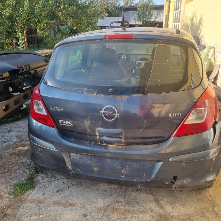 Luneta haion OPEL CORSA D, HACHBACH, AN fabricatie:2007