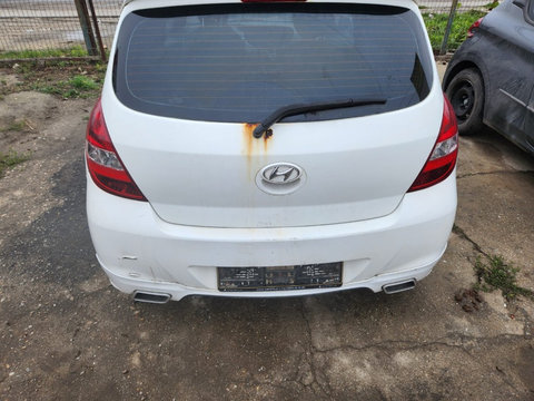 Luneta Hyundai i20 1.2 G4LA transmisie manuala 5+1 an de fabricatie 2010