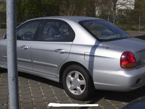 Luneta Hyundai Sonica /Sonata berlina 1998