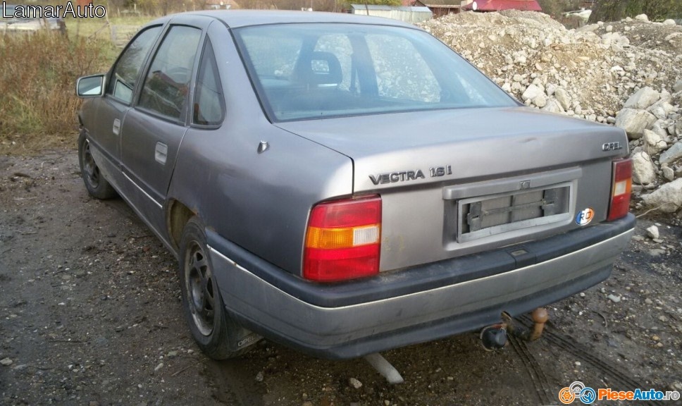 Luneta - Opel Vectra , 1.6i, an 1992