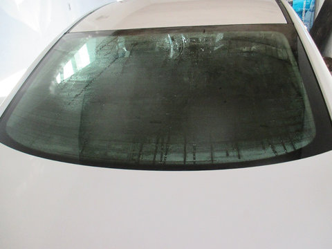 Luneta spate Mazda 3 BL sedan berlina 2010 2011 2012 2013 (fara curier)