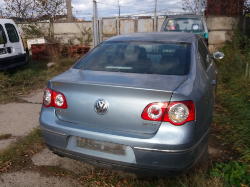 Luneta VW Passat B6 2.0 2008