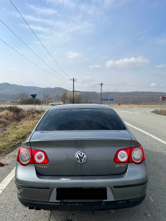 Luneta VW Passat B6 din 2007 Sedan