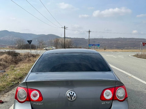 Luneta VW Passat B6 din 2007 Sedan