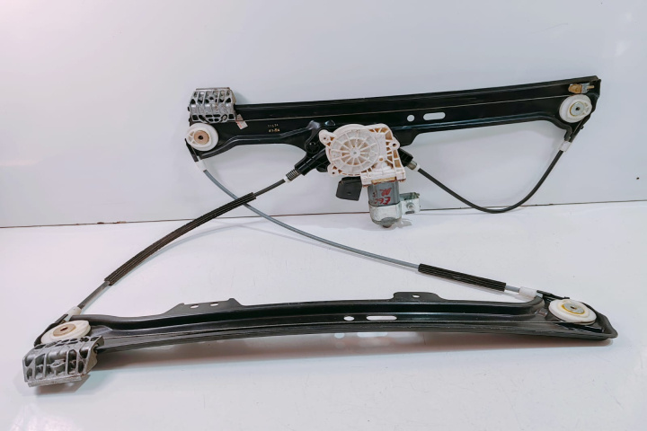 Macara dreapta fata cu motoras 7034352S 