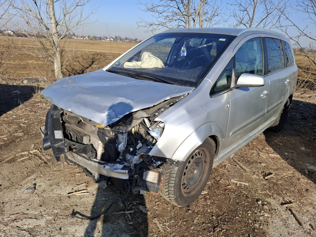 Macara dreapta spate 13132228 Opel Zafir