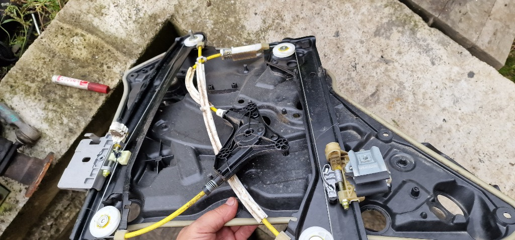 Macara Dreapta Spate Mercedes CLA C117