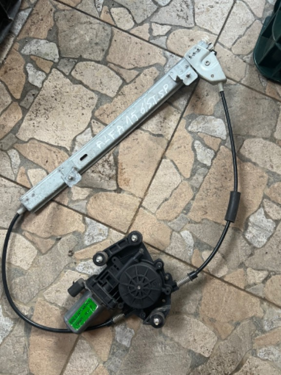 MACARA ELECTRICA CU MOTORAS STANGA SPATE ALFA ROMEO 156 2004