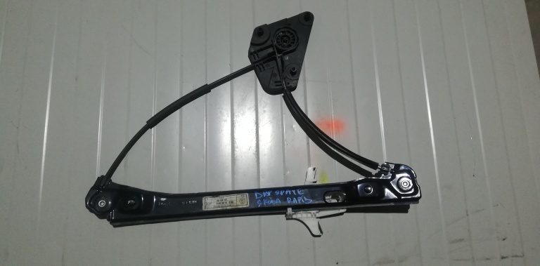 Macara electrica dreapta spate Skoda Rapid an 2012 2013 2014 2015 2016 cod 5JA839462