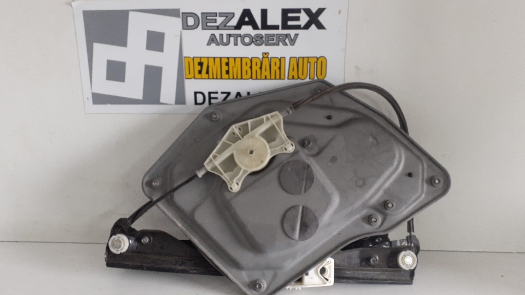 Macara electrica geam usa stanga fata Skoda Superb 2 cod-3t0837401b