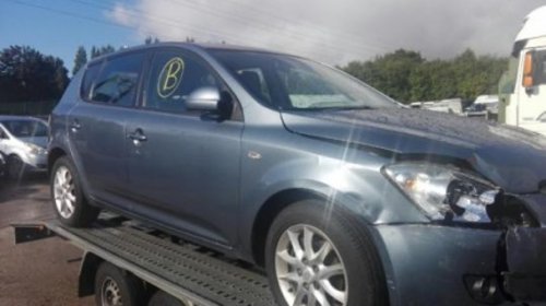 Macara electrica kia cee d 2006