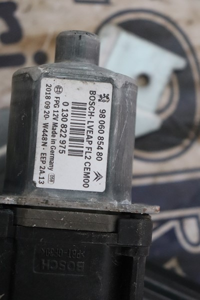 MACARA ELECTRICA STANGA SPATE PEUGEOT 508 / AN 2015 / COD 9806087180