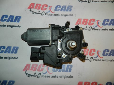 Macara electrica usa dreapta fata Audi A4 B5 cod: 8D0950802D