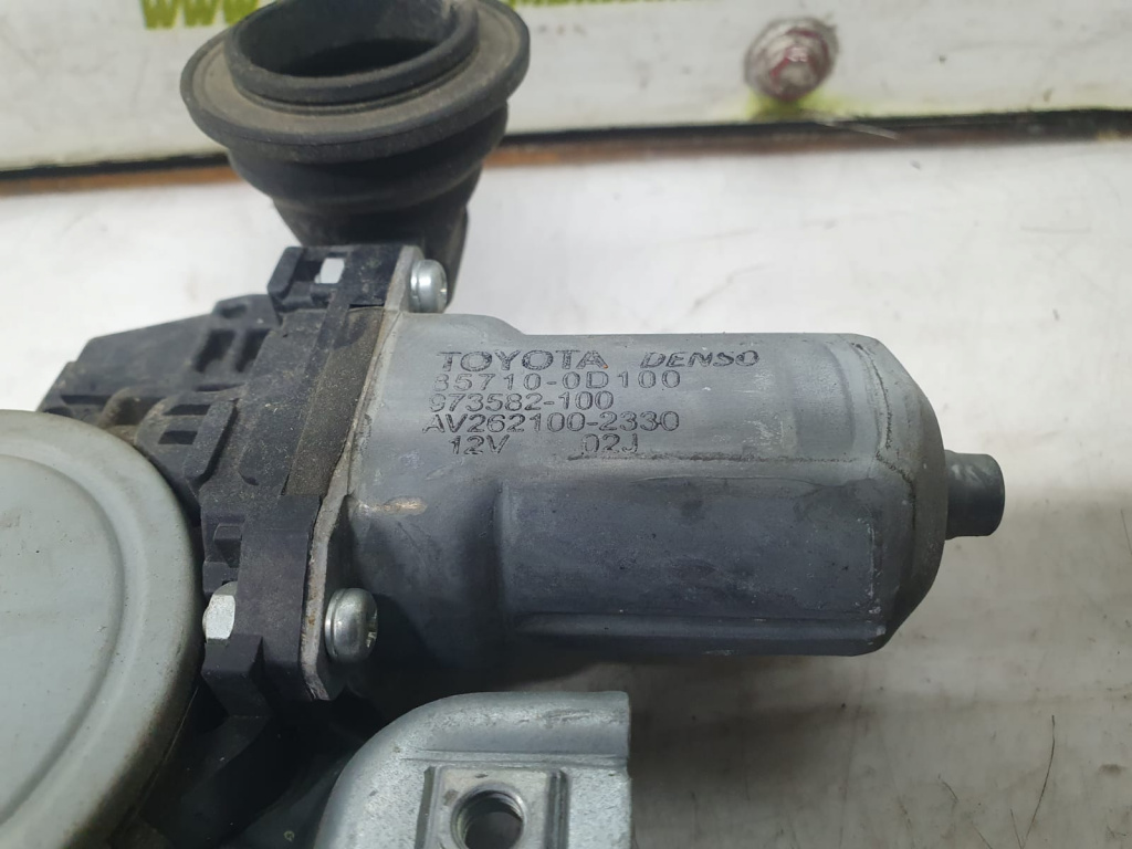 Macara geam dreapta fata 85710-0d100 Toy