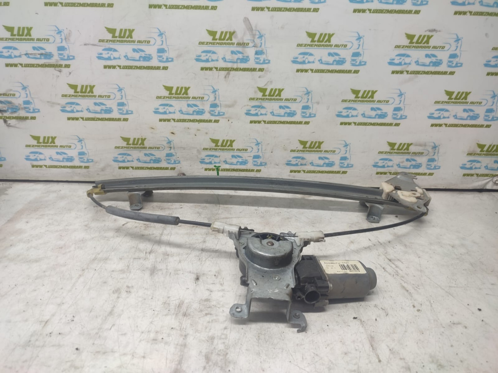 Macara geam dreapta fata arm119030 Nissan Pathfind