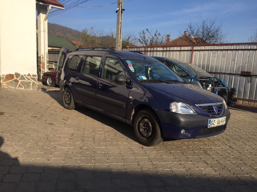 Macara geam dreapta fata Dacia Logan 200