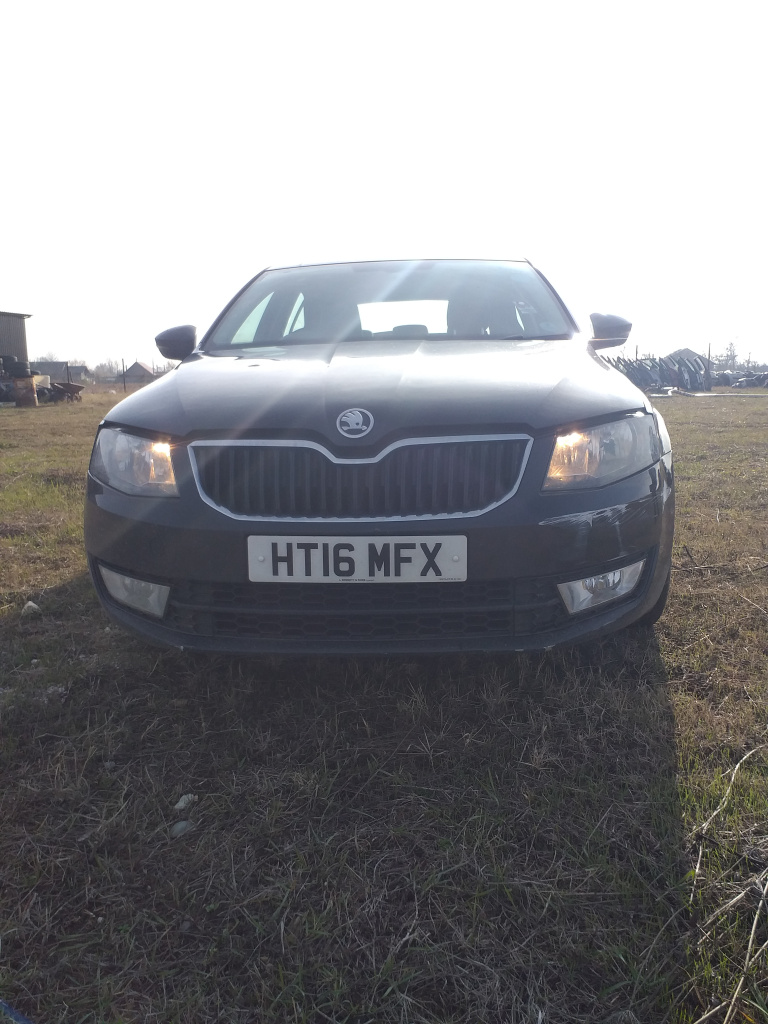 Macara geam dreapta fata Skoda Octavia 3 2015 Berlina 1.6