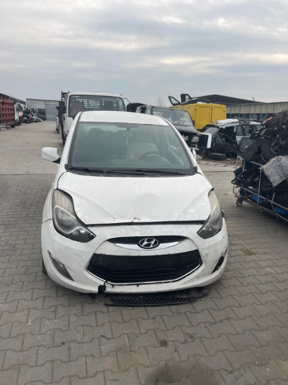 Macara geam dreapta spate Hyundai ix20 2014 HATCHBACK 1.4 DIESEL