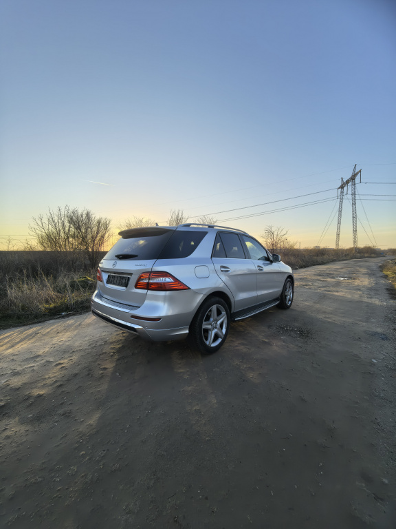 Macara geam dreapta spate Mercedes M-Cla