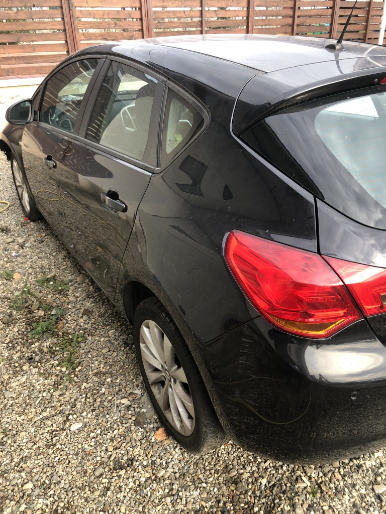 Macara geam dreapta spate Opel Astra J 2