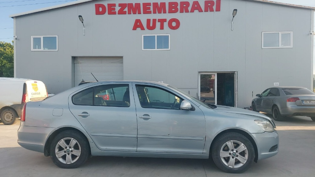 Macara geam dreapta spate Skoda Octavia 