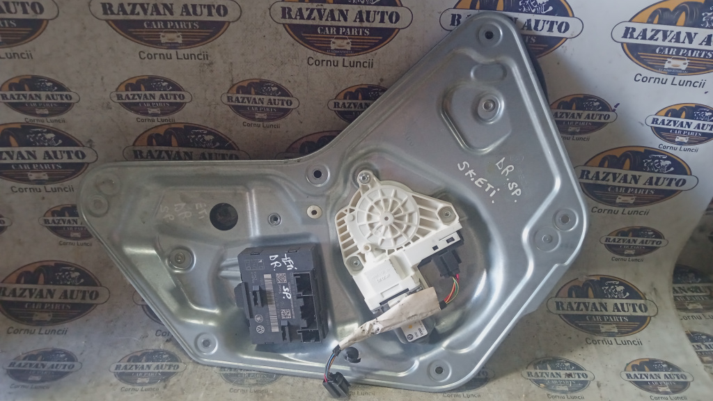 Macara geam dreapta spate Skoda Yeti, 5L0839402A