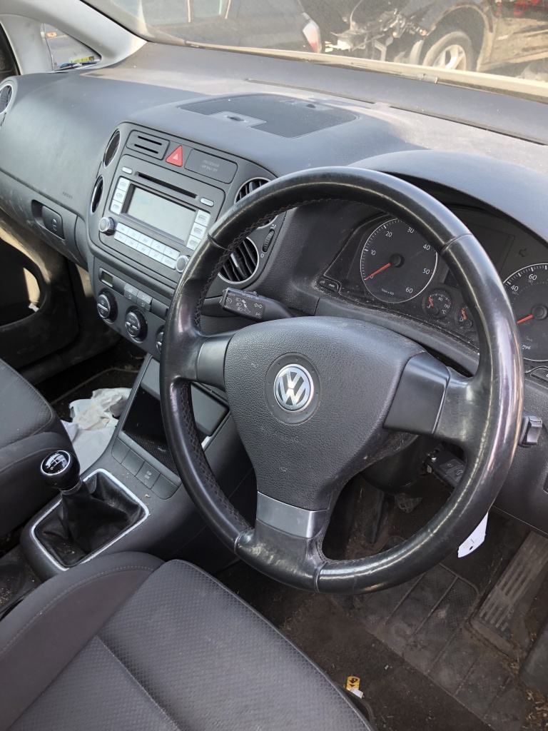 Macara geam dreapta spate Volkswagen Gol